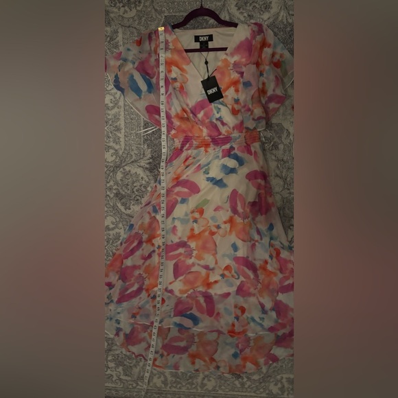 DKNY Flutter Sleeve Smocked Midi Dress – Size 8 Brand new - Picture 11 of 12